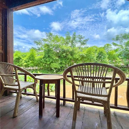 ואנג ויינג Viengtara Vangvieng Resort מראה חיצוני תמונה