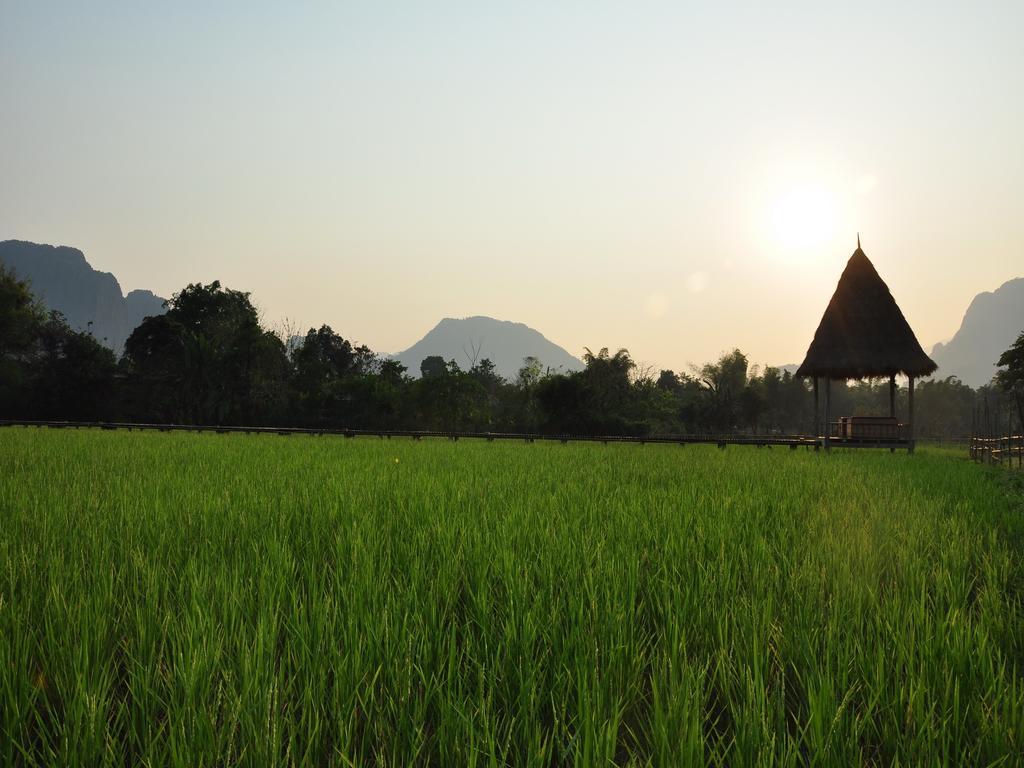 ואנג ויינג Viengtara Vangvieng Resort מראה חיצוני תמונה
