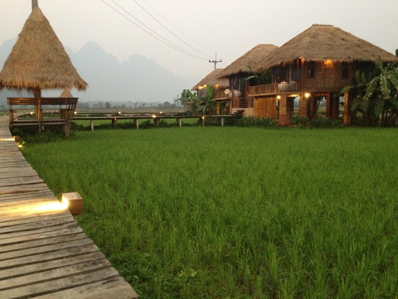 ואנג ויינג Viengtara Vangvieng Resort מראה חיצוני תמונה