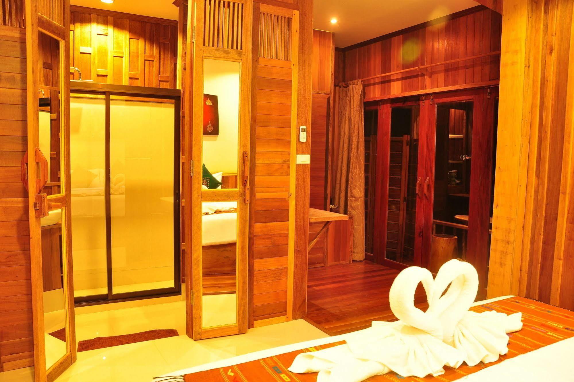 ואנג ויינג Viengtara Vangvieng Resort מראה חיצוני תמונה